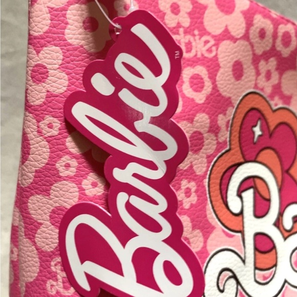 NWOT Barbie Pink Floral Cosmetic Bag - Picture 7 of 10